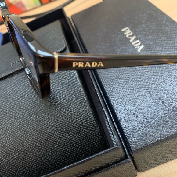 Prada tortoise glasses authentic with box and case - Picture 2 of 5